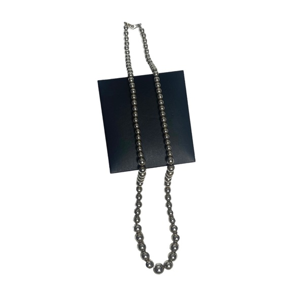 Oster Graduated Silver Beaded Necklace - Picture 3 of 9